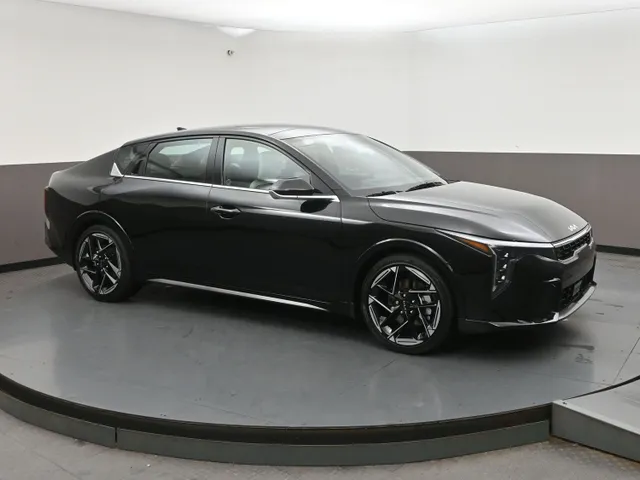 New 2026 Kia K4 GT-Line Turbo (FWD)