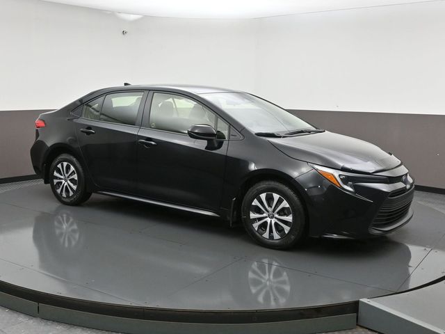 Used 2023 Toyota Corolla LE Hybrid + Toyota Safety Sense !!