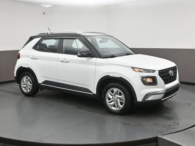 Used 2025 Hyundai Venue One Owner & Fully Certified
