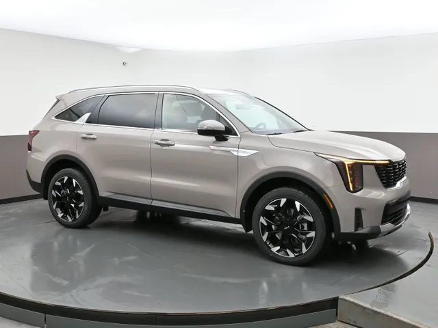 Used 2025 Kia Sorento One Owner & Fully Certified + ***CPO Rates Available***