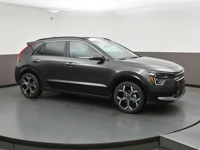 New 2026 Kia Niro SX (FWD)