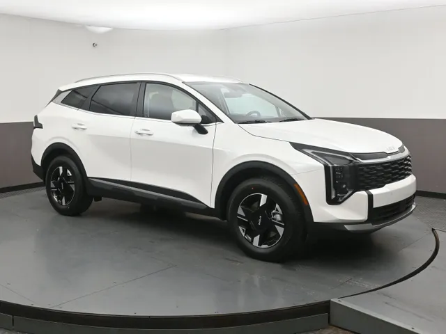 New 2026 Kia Sportage LX (AWD)